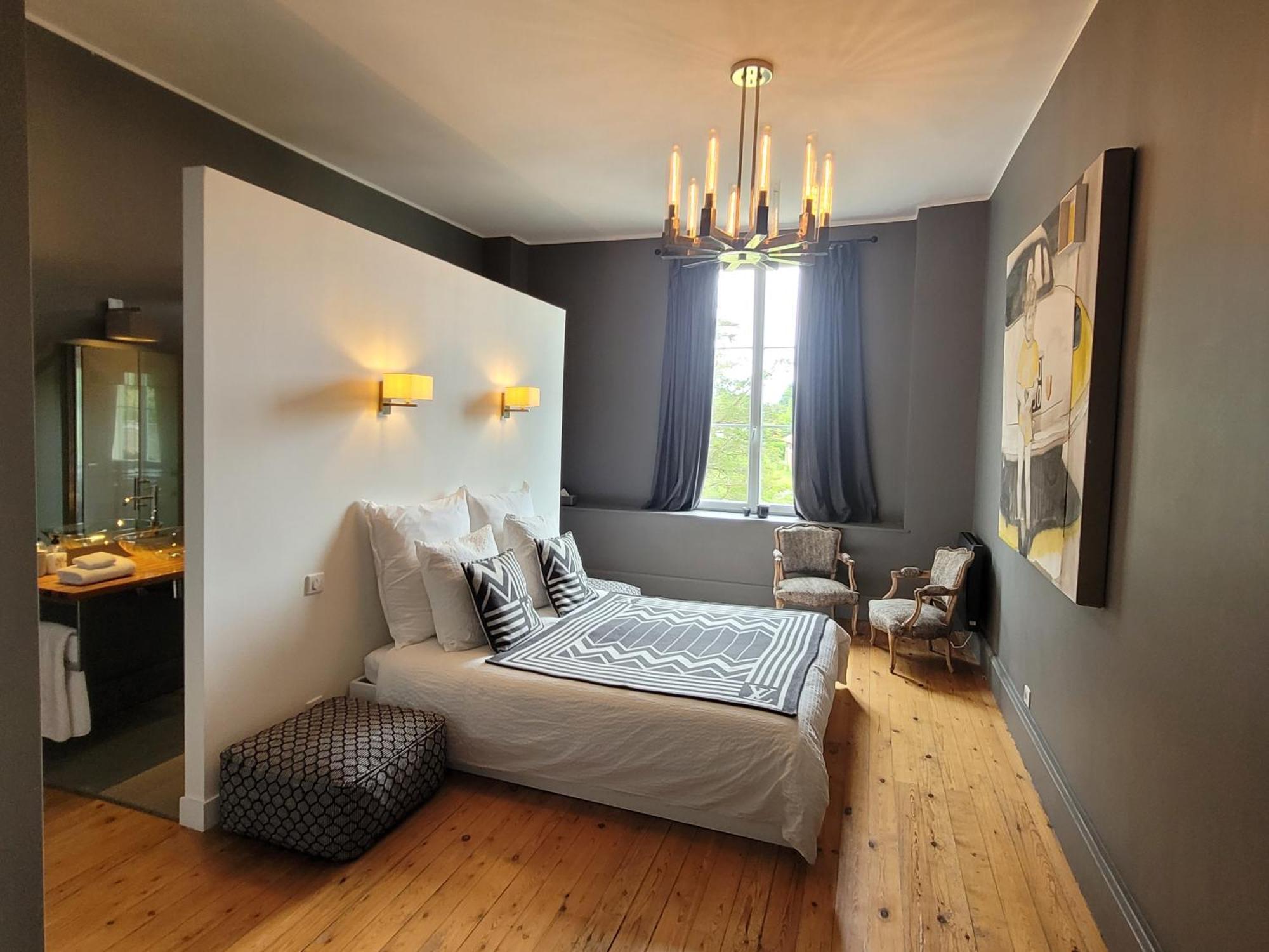 Chateau Bernon Maison D Hotes - Piscine Et Spa Queyrac 외부 사진